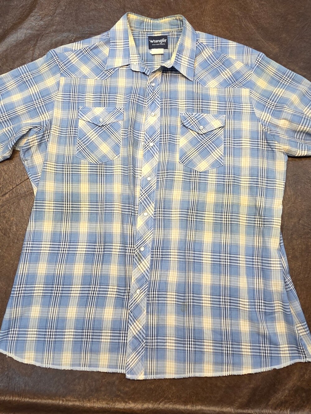 Men's Vintage Wrangler Button-down Shirt With Pearlescent Snap Buttons